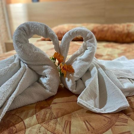 Mandanici :Borgo Marsalini Hotel Барселона-Поцо ди Гото Екстериор снимка