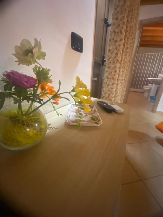Mandanici :Borgo Marsalini Hotel Барселона-Поцо ди Гото Екстериор снимка